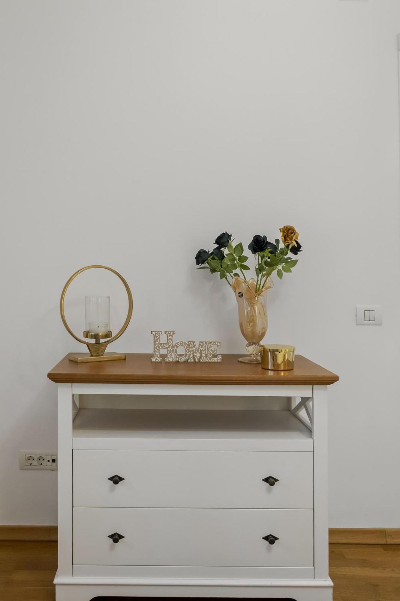 Sweet Luxury Three Rooms Apartment City Center Universitate Bükreş Dış mekan fotoğraf