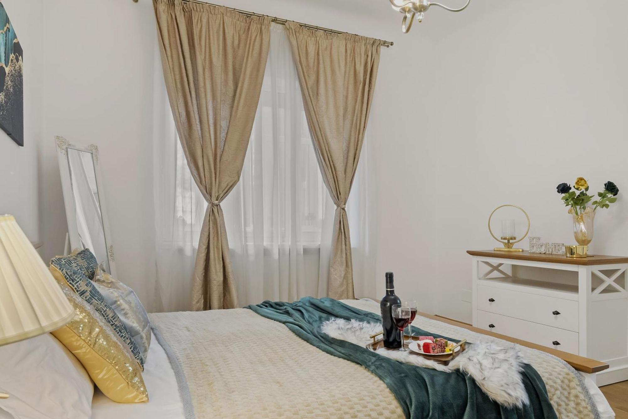 Sweet Luxury Three Rooms Apartment City Center Universitate Bükreş Dış mekan fotoğraf