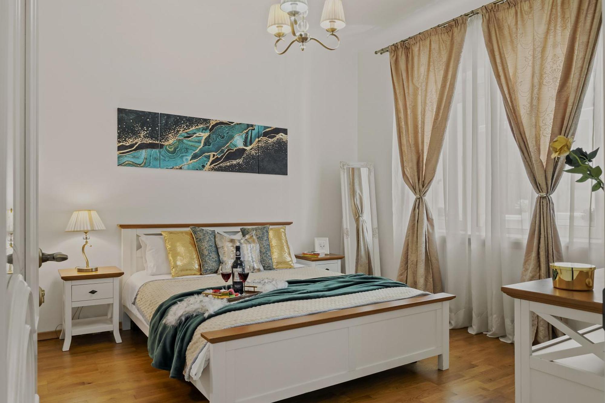 Sweet Luxury Three Rooms Apartment City Center Universitate Bükreş Dış mekan fotoğraf