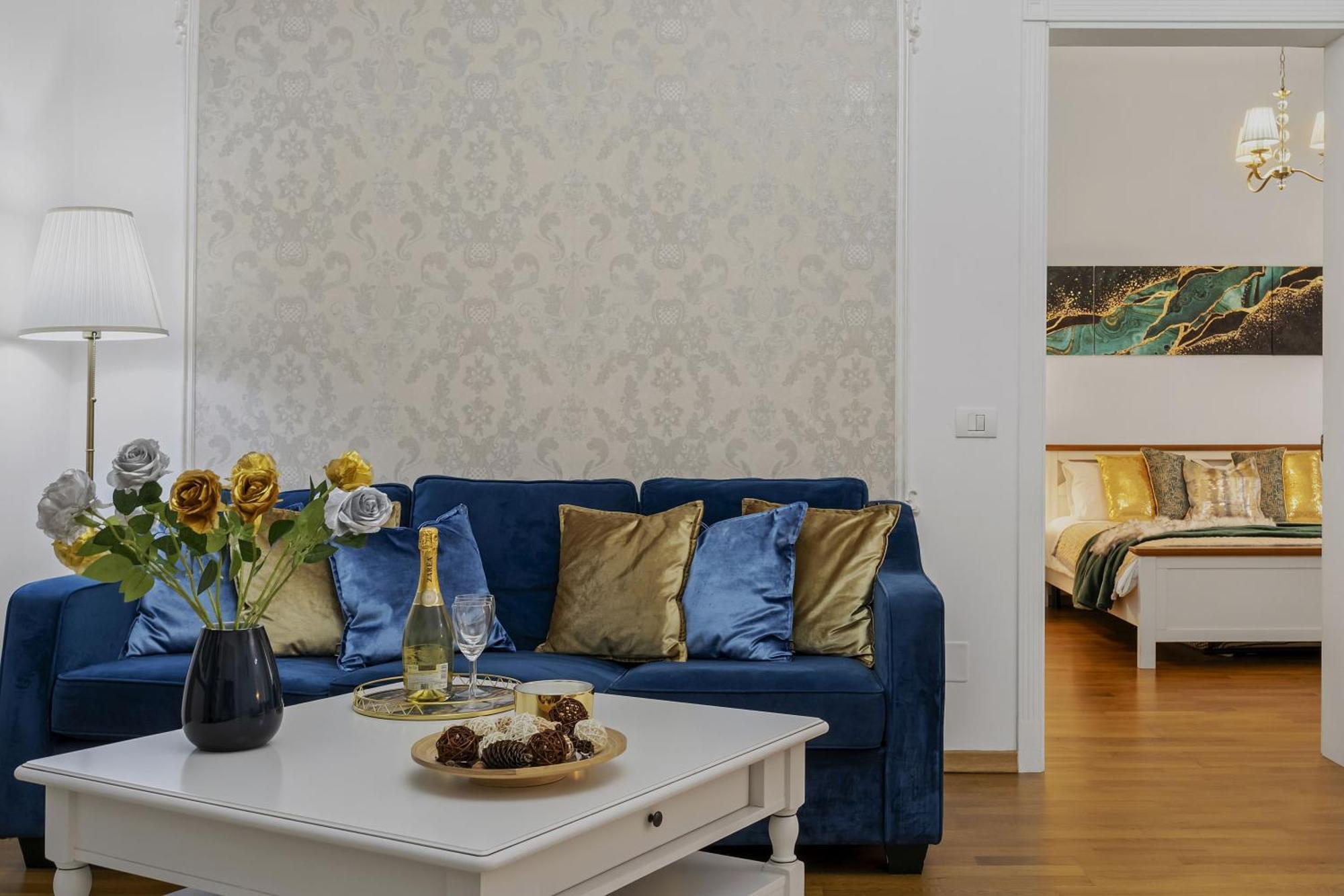 Sweet Luxury Three Rooms Apartment City Center Universitate Bükreş Dış mekan fotoğraf