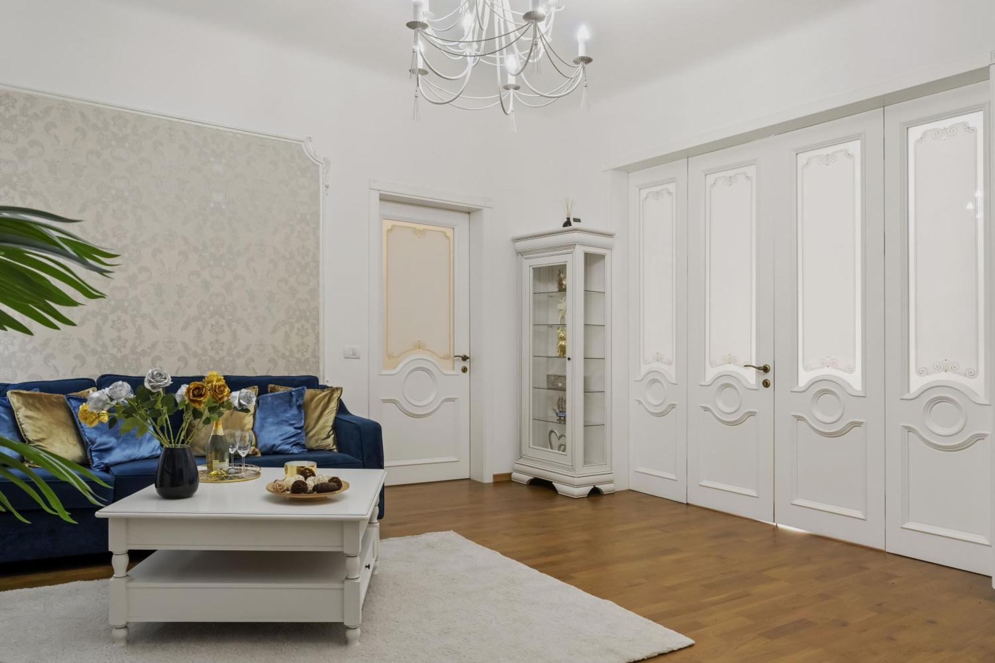 Sweet Luxury Three Rooms Apartment City Center Universitate Bükreş Dış mekan fotoğraf