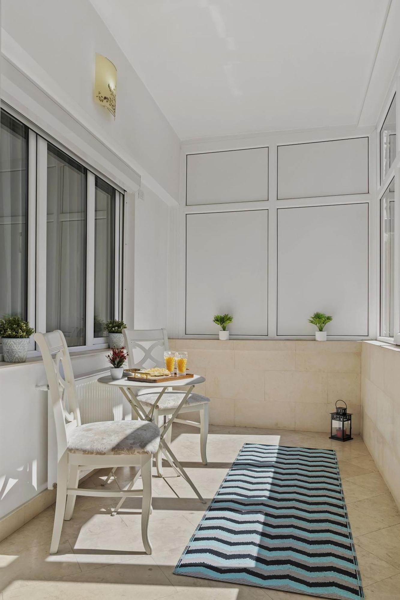 Sweet Luxury Three Rooms Apartment City Center Universitate Bükreş Dış mekan fotoğraf