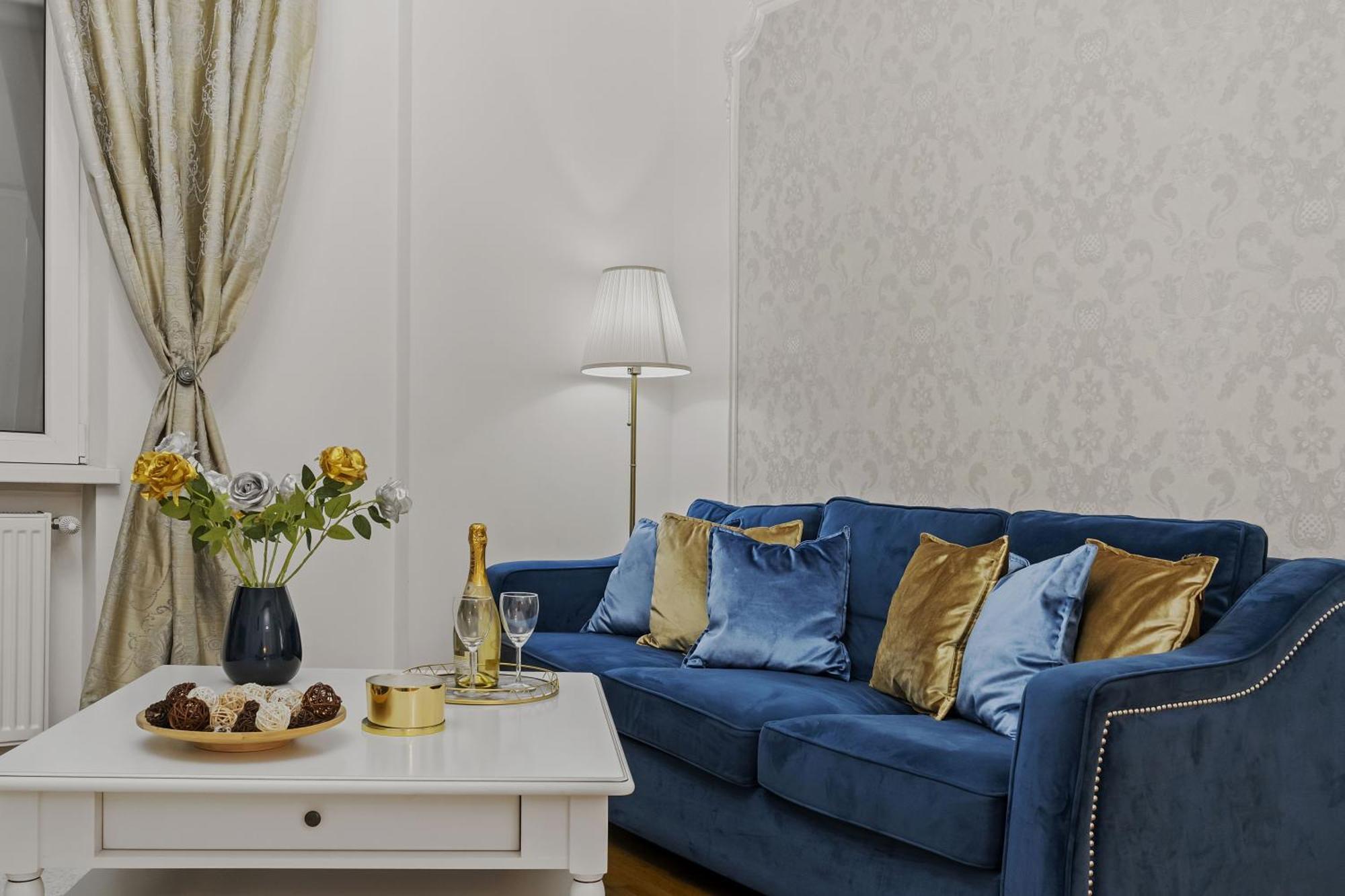 Sweet Luxury Three Rooms Apartment City Center Universitate Bükreş Dış mekan fotoğraf